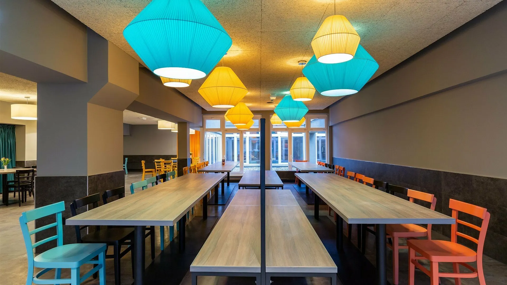 Hotel A&O Duesseldorf Hauptbahnhof 2*, Düsseldorf Německo