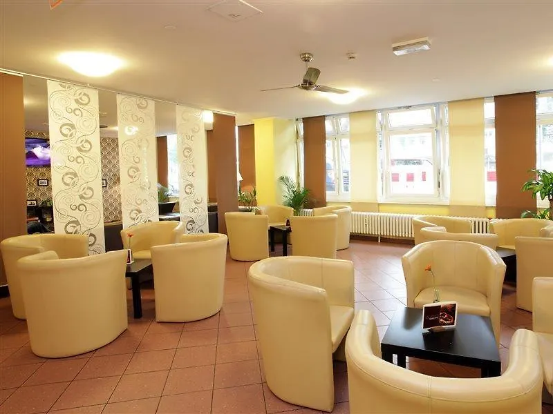 A&O Duesseldorf Hauptbahnhof Hotel 2*, Dusseldorf Germany
