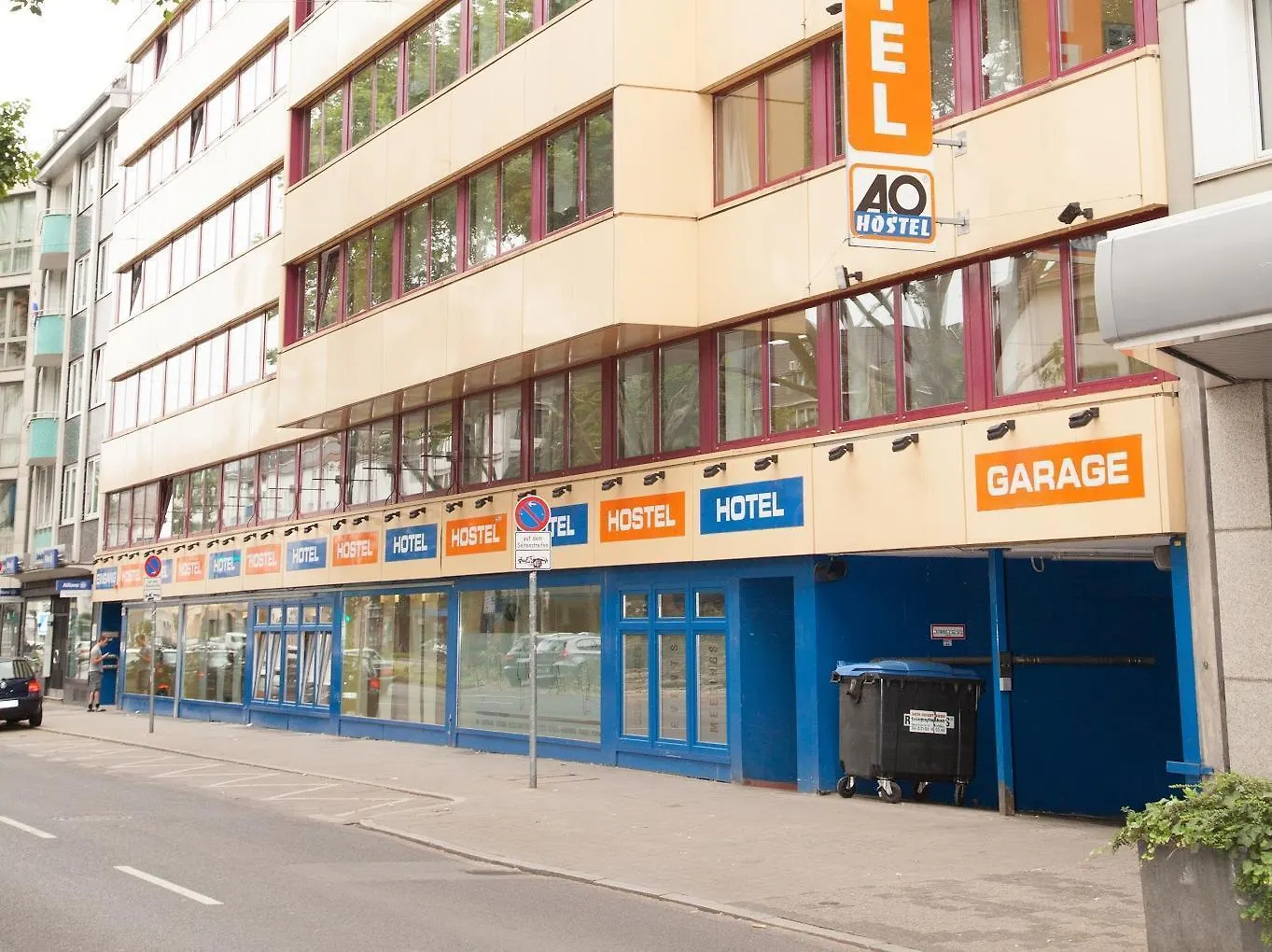 A&O Duesseldorf Hauptbahnhof Hotel 2*, Dusseldorf