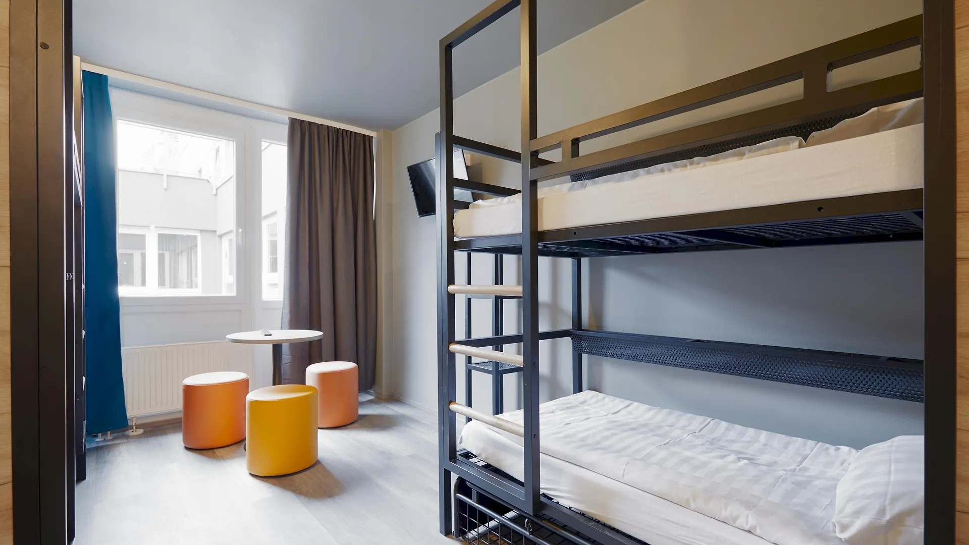 Hotel A&O Duesseldorf Hauptbahnhof
